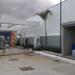 O custo oculto da ducha grátis nos postos de combustíveis