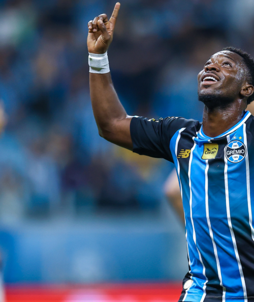 Renato Portaluppi reintegra atletas experientes e diversifica opções no Grêmio